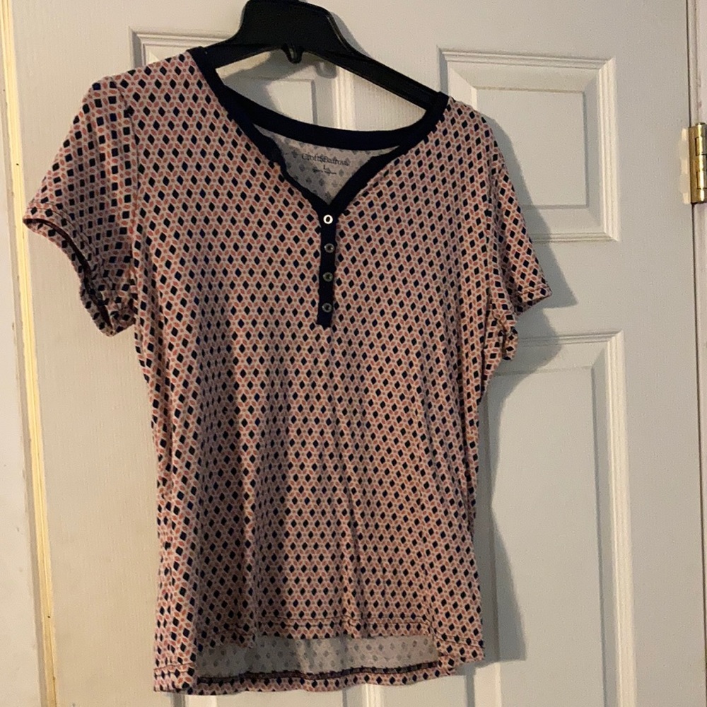 Juniors shirt size L